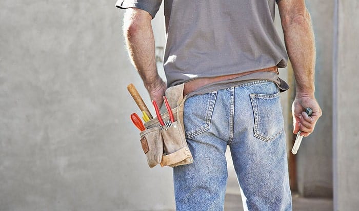 How to wear a tool belt