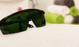 How to choose laser safety glasses