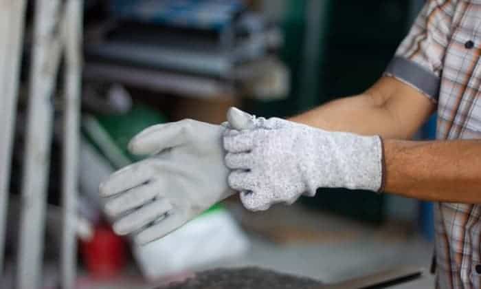 puncture-proof-gloves