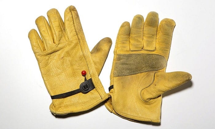 how to clean deerskin leather gloves