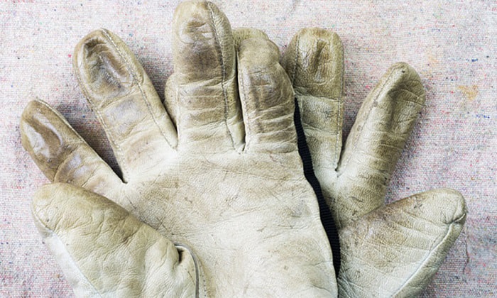 how to clean white leather gloves