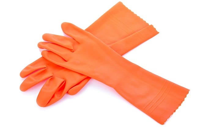 putting-on-latex-gloves
