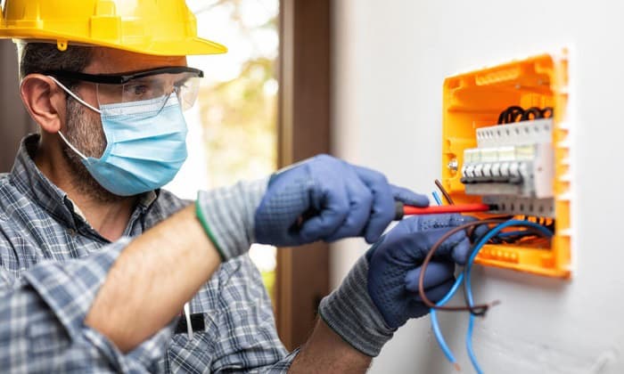 rubber gloves prevent electric shock