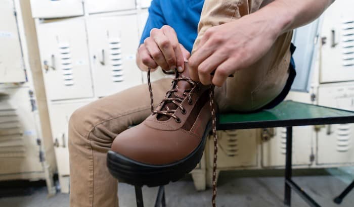 best-way-to-break-in-work-boots
