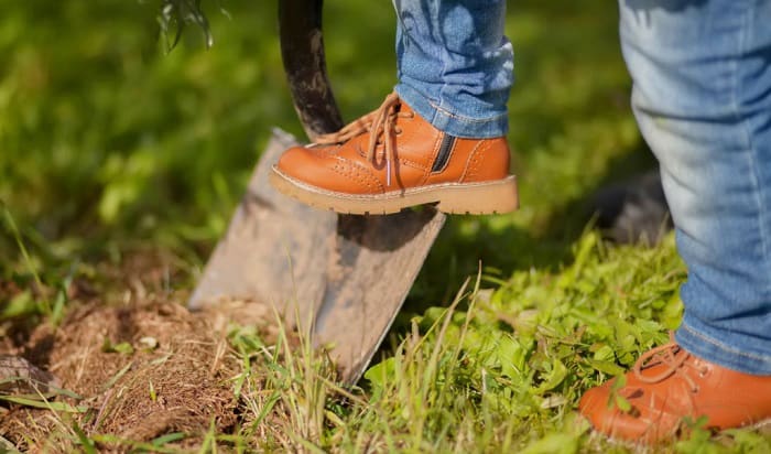 should-you-buy-boots-a-size-bigger