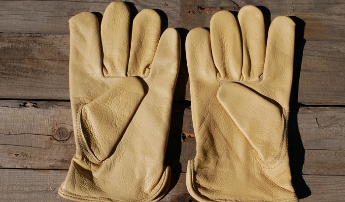 best way to stretch leather gloves