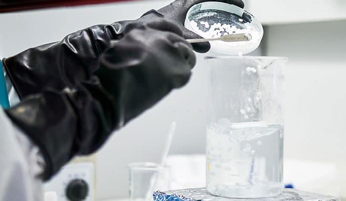 gloves-that-are-chemically-resistant-are-usually-made-from