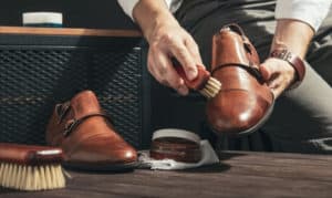 how to remove shoe polish from leather shoes