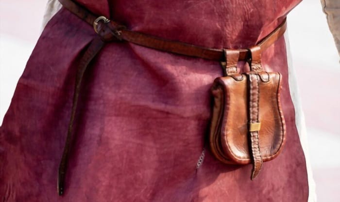 a-leather-belt-bag